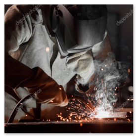 Manufacturing line with operators