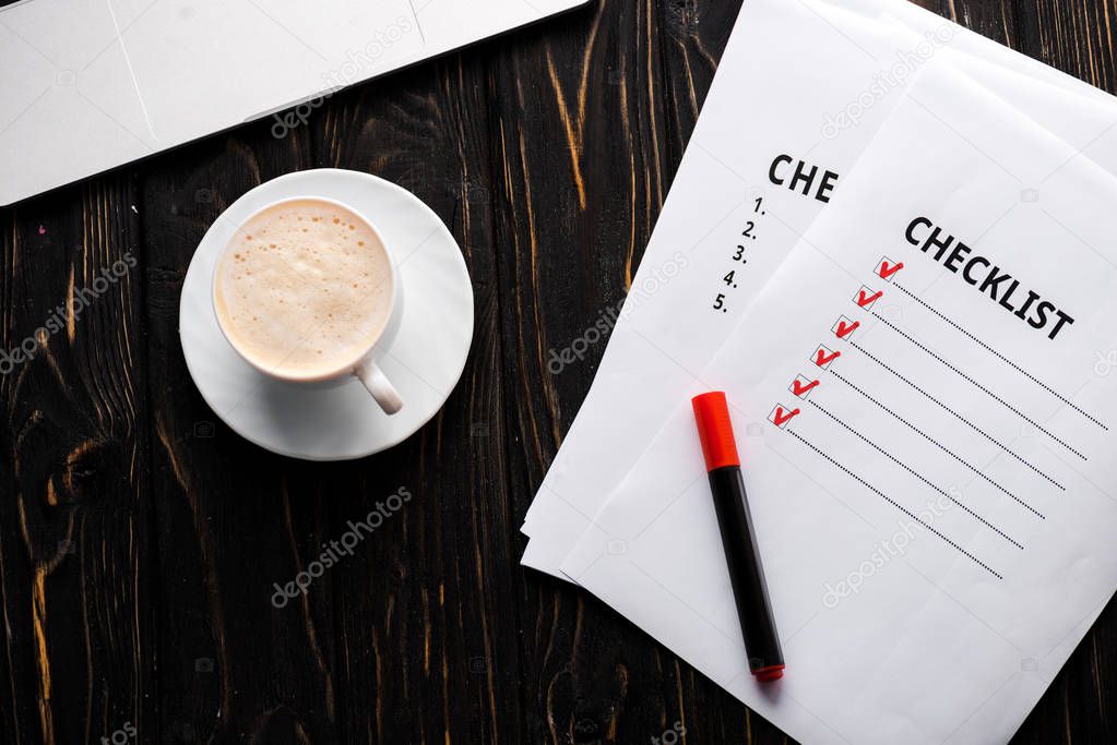Checklist and calendar representing a quick audit
